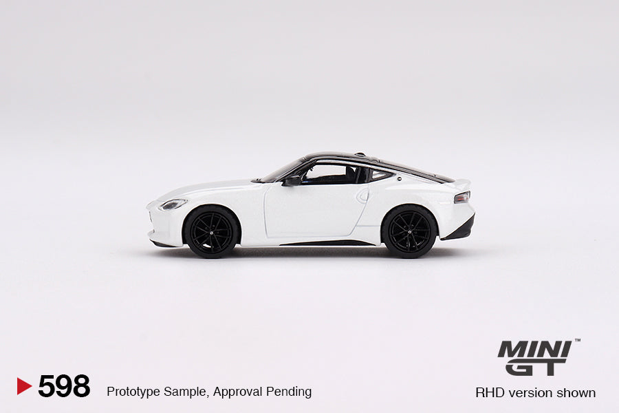 Mini GT 1:64 Nissan Z Performance 2023 – LHD – Everest White