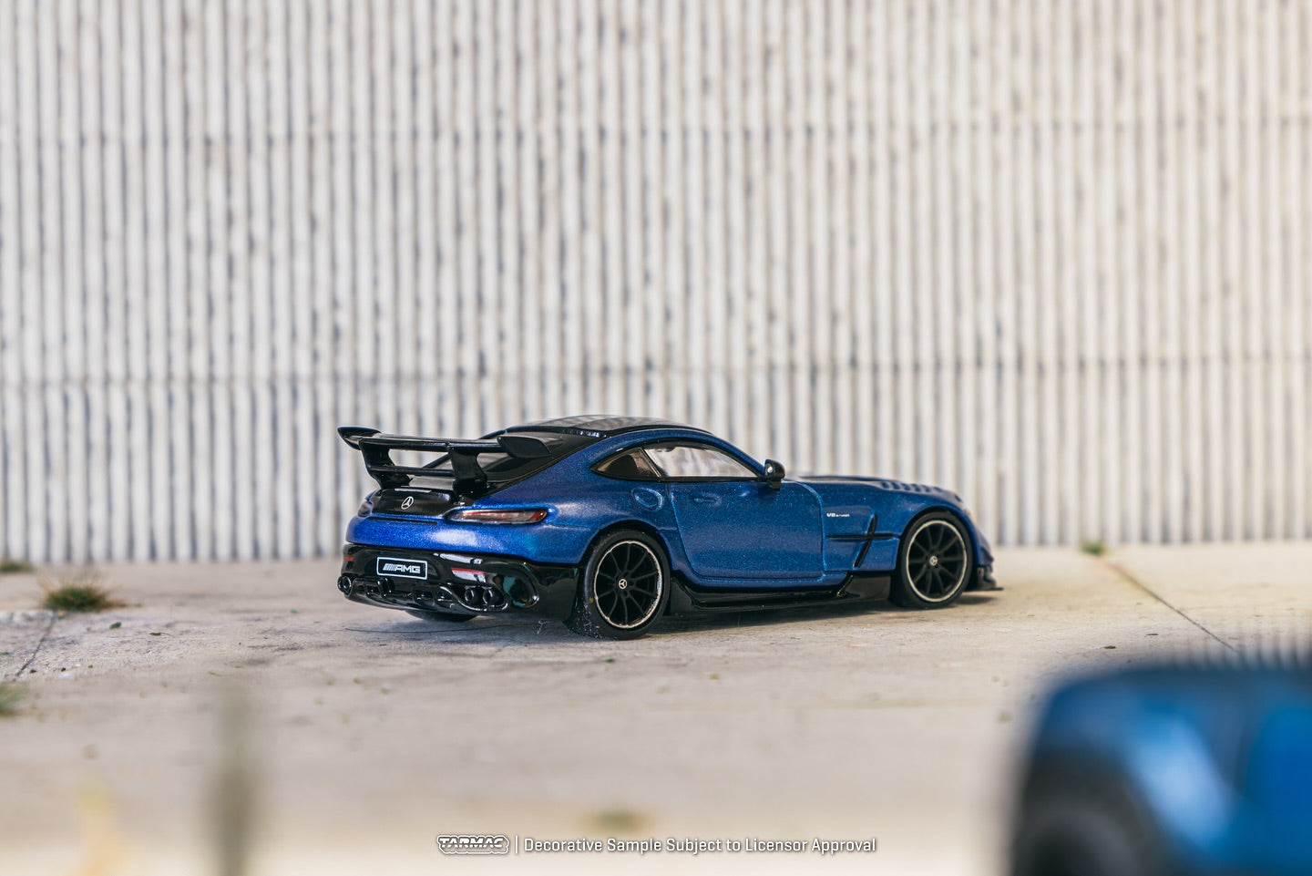 Tarmac Works 1/64 Mercedes-Benz AMG GT Black Series TWOC blue Special Edition