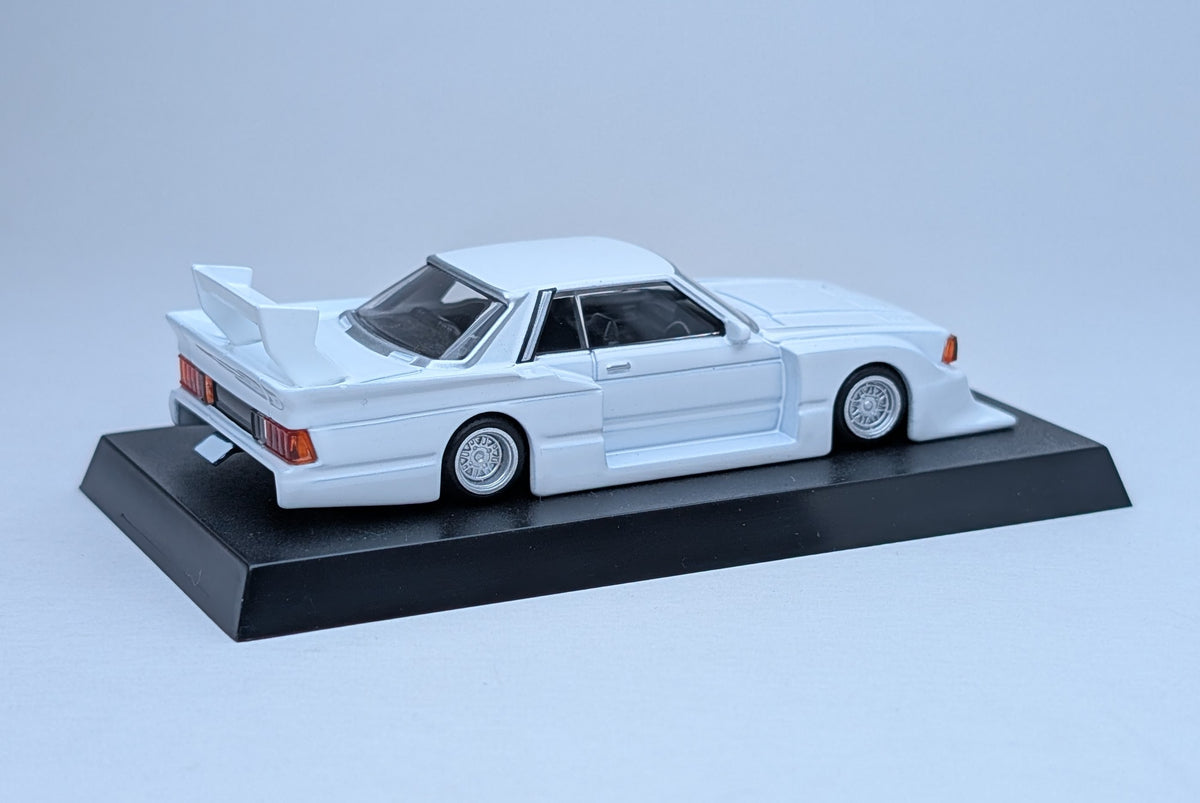 1/64 Aoshima Grachan Nissan 910 Bluebird Ver.2 (White)