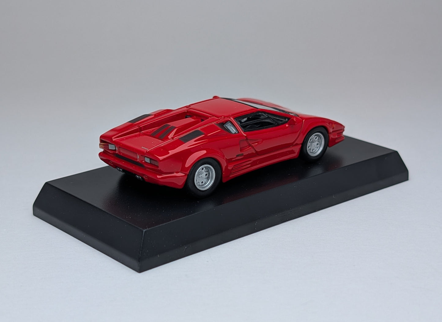 KYOSHO 1:64 Lamborghini Countach LP500S (Red)