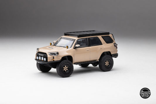 DiecastTalk Exclusive 1/64 Toyota 4Runner Pre-Runner (Madpews) with dog and accessories