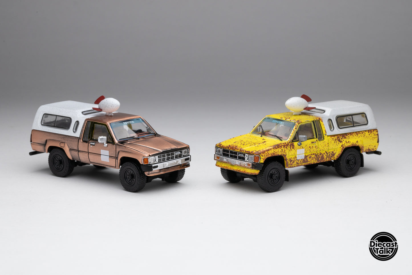 GCD DiecastTalk Exclusive 1/64 Toyota Hilux SR5 Delivery Truck