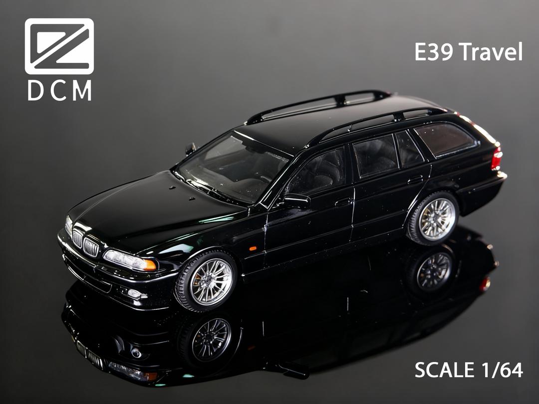 DCM 1:64 BMW M5 E39 Wagon