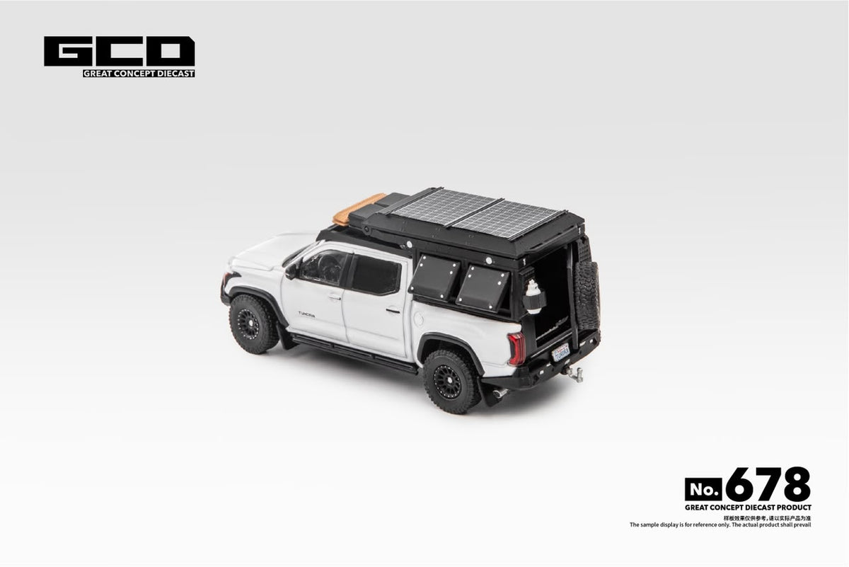 GCD 1:64 Toyota Tundra Camper with accessories White