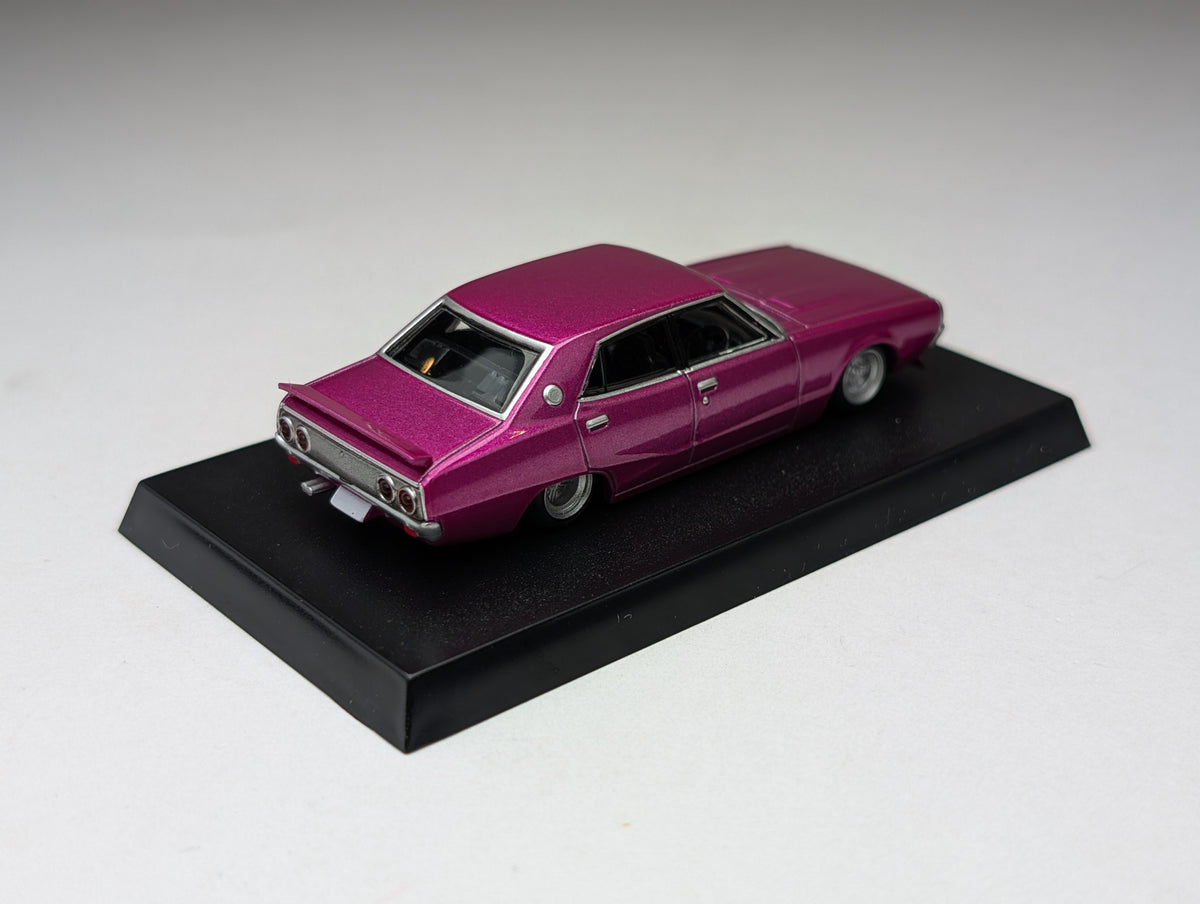 AOSHIMA GRACHAN COLLECTION 14th NISSAN KENMERI 4DR (Magenta)