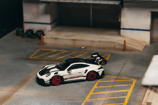 Tarmac Works x Minichamps 1:64 Porsche GT3RS (992.2) MR – White Red- Showcase – Limited Edition