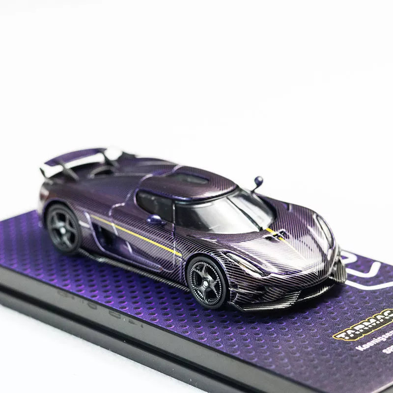 ミニカー TARMAC KOENIGSEGG CARBON EDITION Koenigsegg Regera Purple Carbon Fiber with Gold Stripes