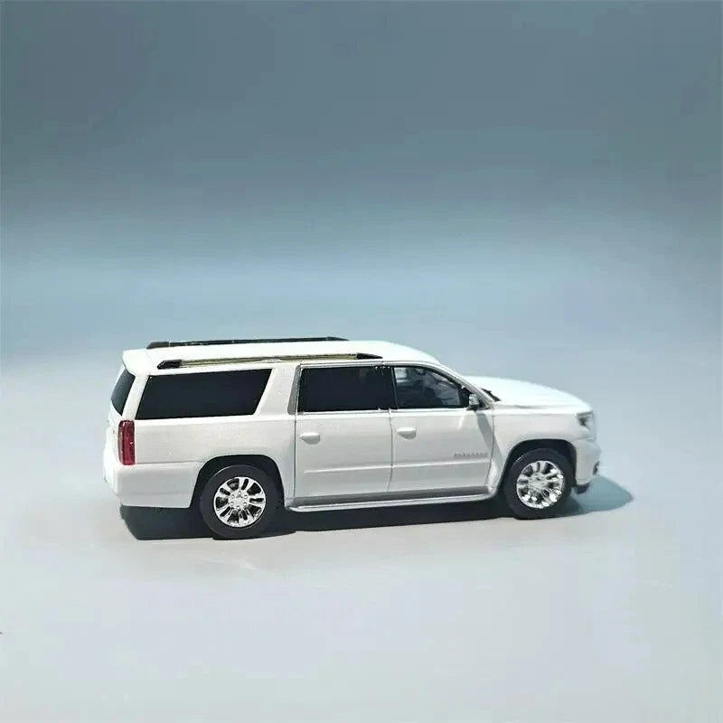 GOC&Auld Match 1:64 suburban White Diecast Model Car