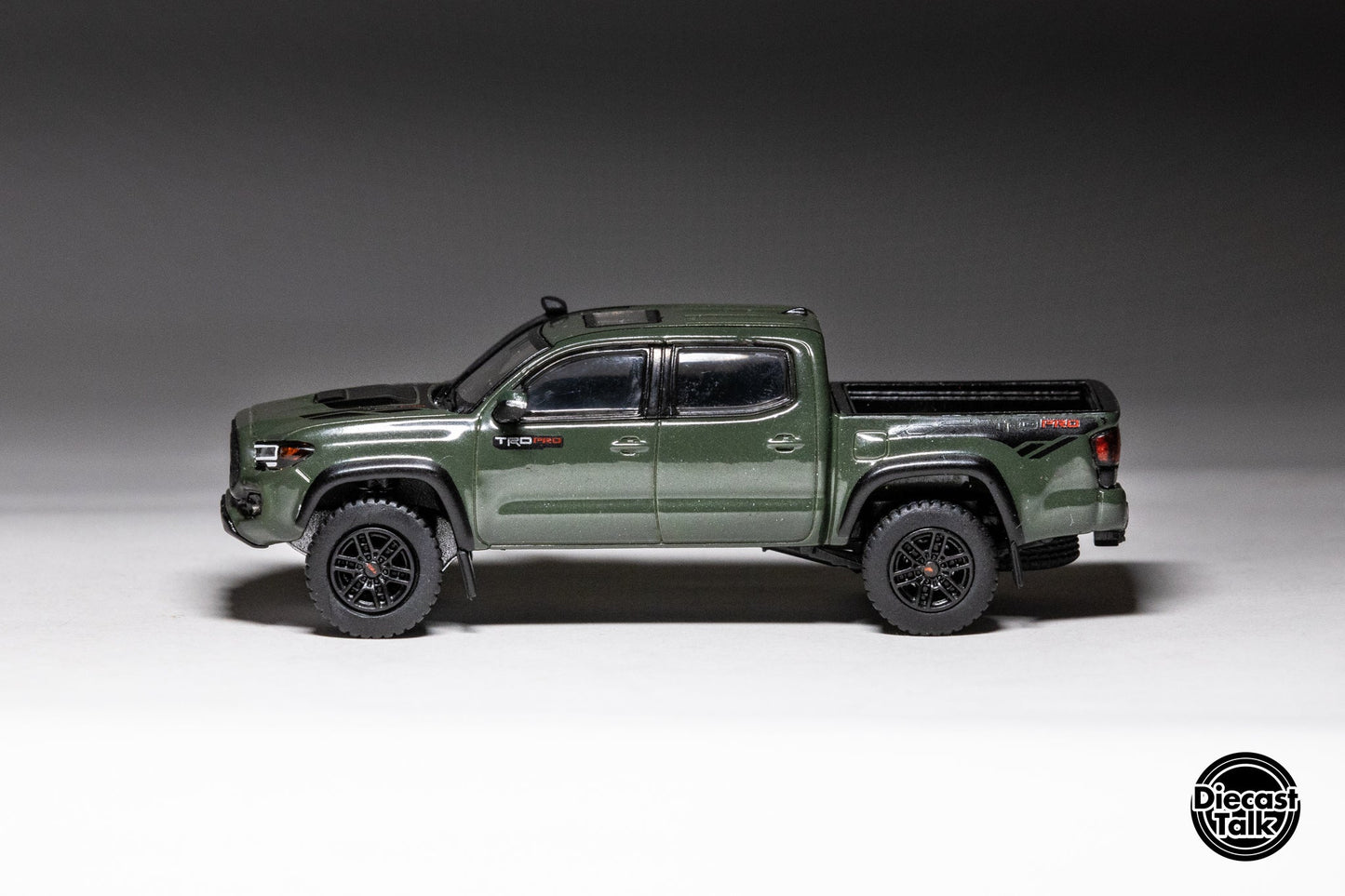 DiecastTalk Exclusive 1/64 Toyota Tacoma TRD PRO Ltd 804pcs