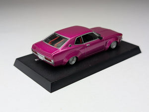 1/64 LB-Works 130 Laurel 1973 Model C130 pink