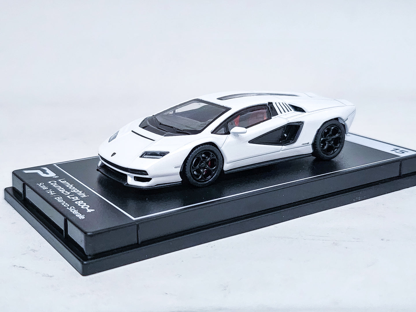 PosterCars 1/64 Lamborghini Countach LPI 800-4 White