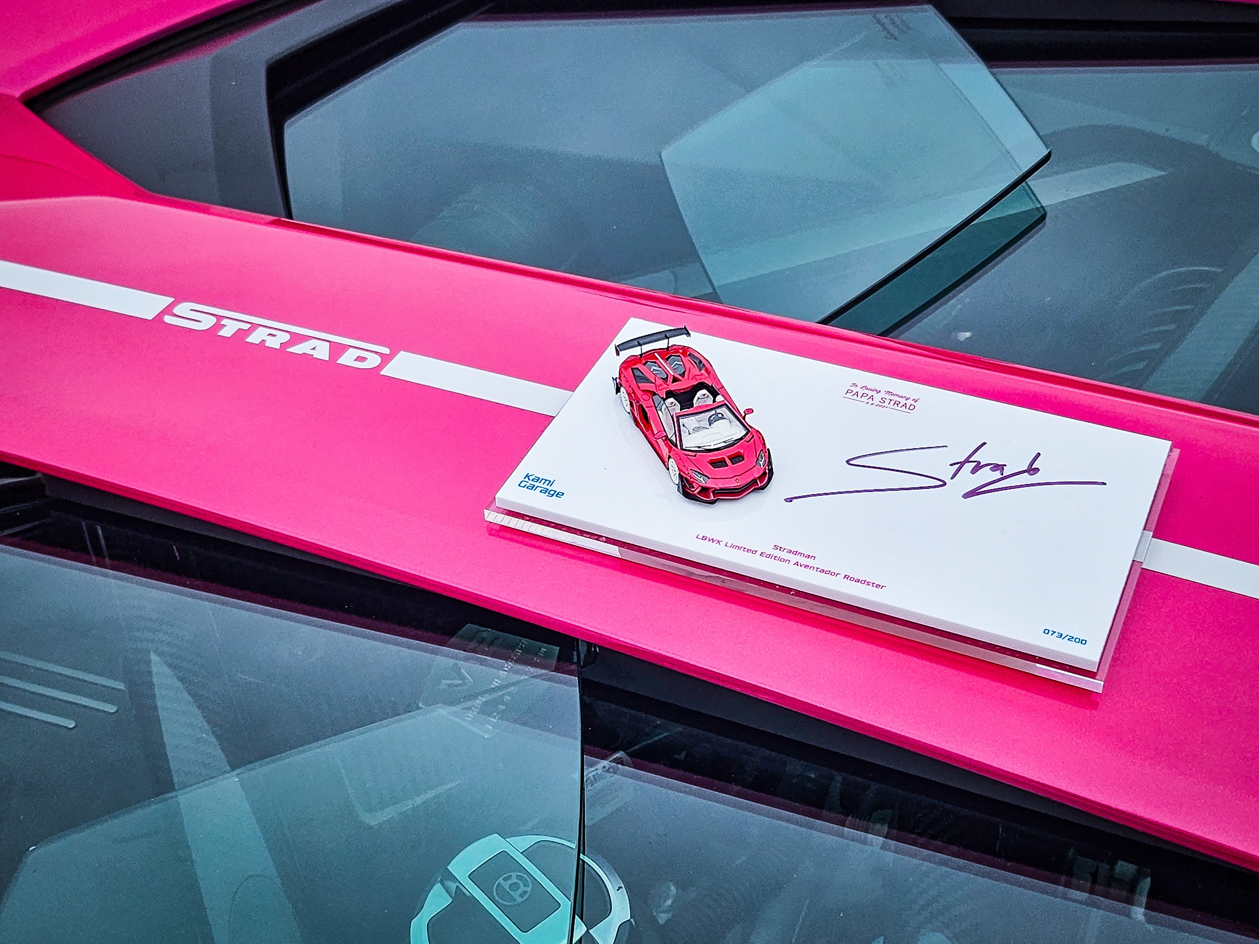 Kami Garage x Stradman 1:64 LBWK Aventador Roadster Limited