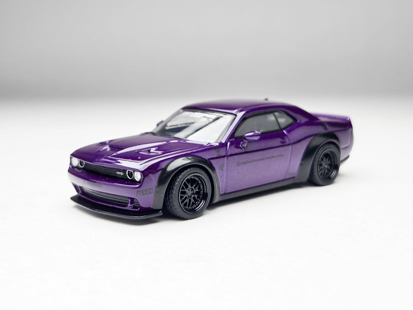 Tarmac Works 1:64 Japan Exclusive LBWK Dodge Challenger Purple Plum Crazy with Truck Packaging