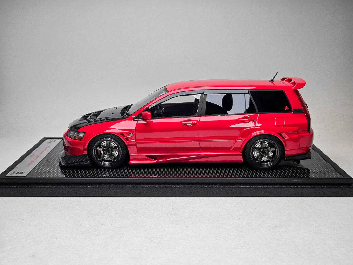 Kami Garage x Firequackers1/18 Mitsubishi Mitsubishi Lancer Evolution IX Wagon | Limited to 100 Units