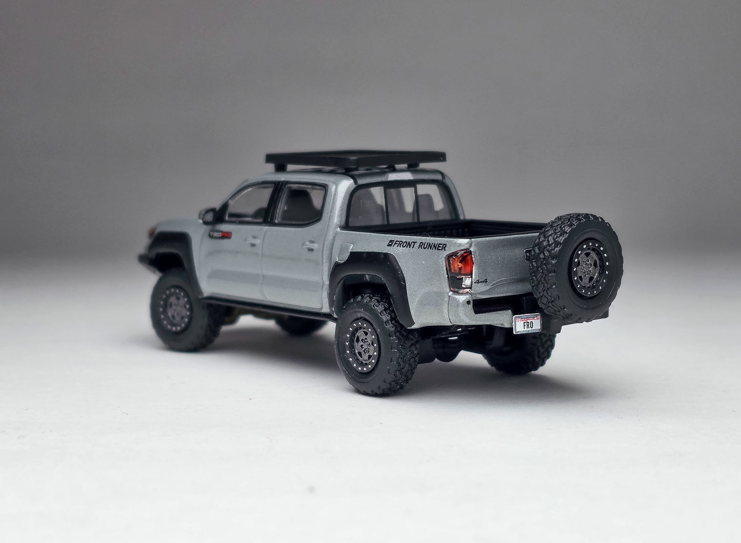 (Bundle) DiecastTalk 1/64 Toyota Tacoma Overland Cement Grey + Diorama