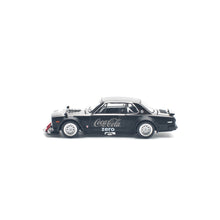 Load image into Gallery viewer, (Pre order) POPRACE 1/64 Nissan SKYLINE GT-R V8 DRIFT (HAKOSUKA) COCA COLA ZERO BLACK CHROME