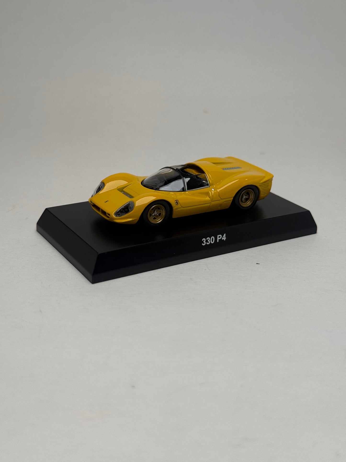 KYOSHO 1:64 Ferrari 330 P4 (Yellow)
