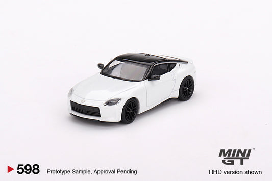 Mini GT 1:64 Nissan Z Performance 2023 – LHD – Everest White – MiJo Exclusives