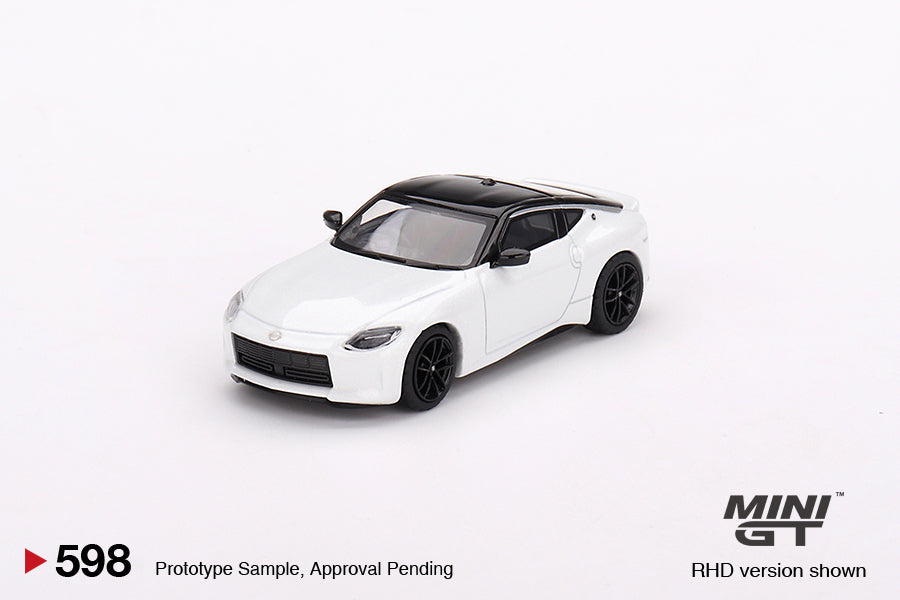 Mini GT 1:64 Nissan Z Performance 2023 – LHD – Everest White – MiJo Exclusives