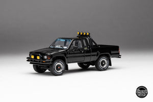 Japan Exclusive DiecastTalk Exclusive 1/64 Toyota 1985 Hilux SR5 Xtracab Black