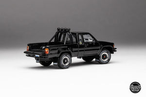 Japan Exclusive DiecastTalk Exclusive 1/64 Toyota 1985 Hilux SR5 Xtracab Black