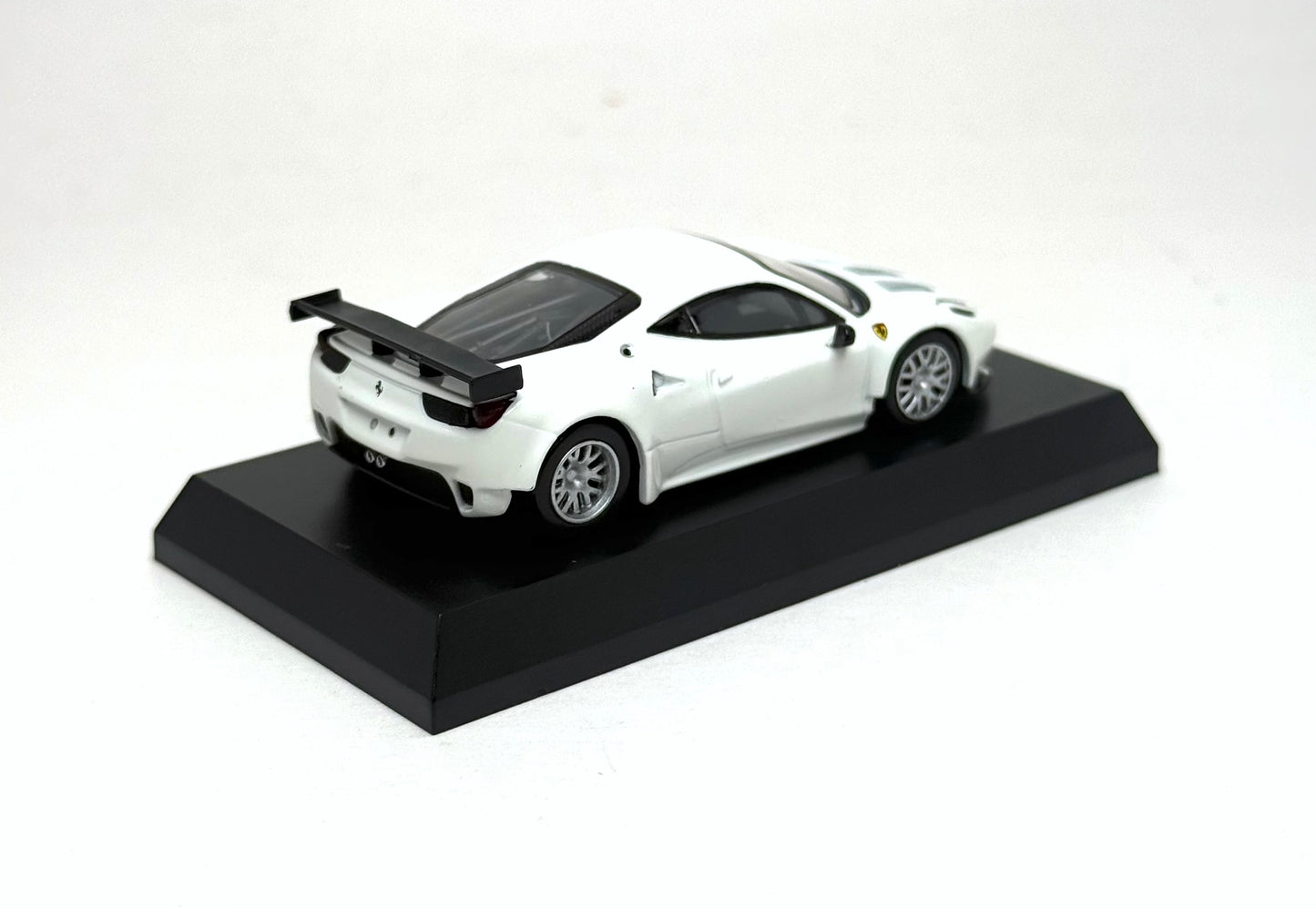 KYOSHO 1:64 Ferrari 458 Italia GT2 (Black/White)