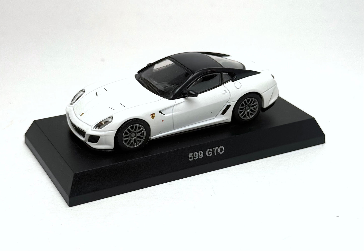 KYOSHO 1:64 Ferrari 599 GTO (Yellow/White/Red)