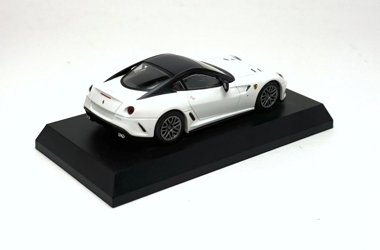 KYOSHO 1:64 Ferrari 599 GTO (Yellow/White/Red)
