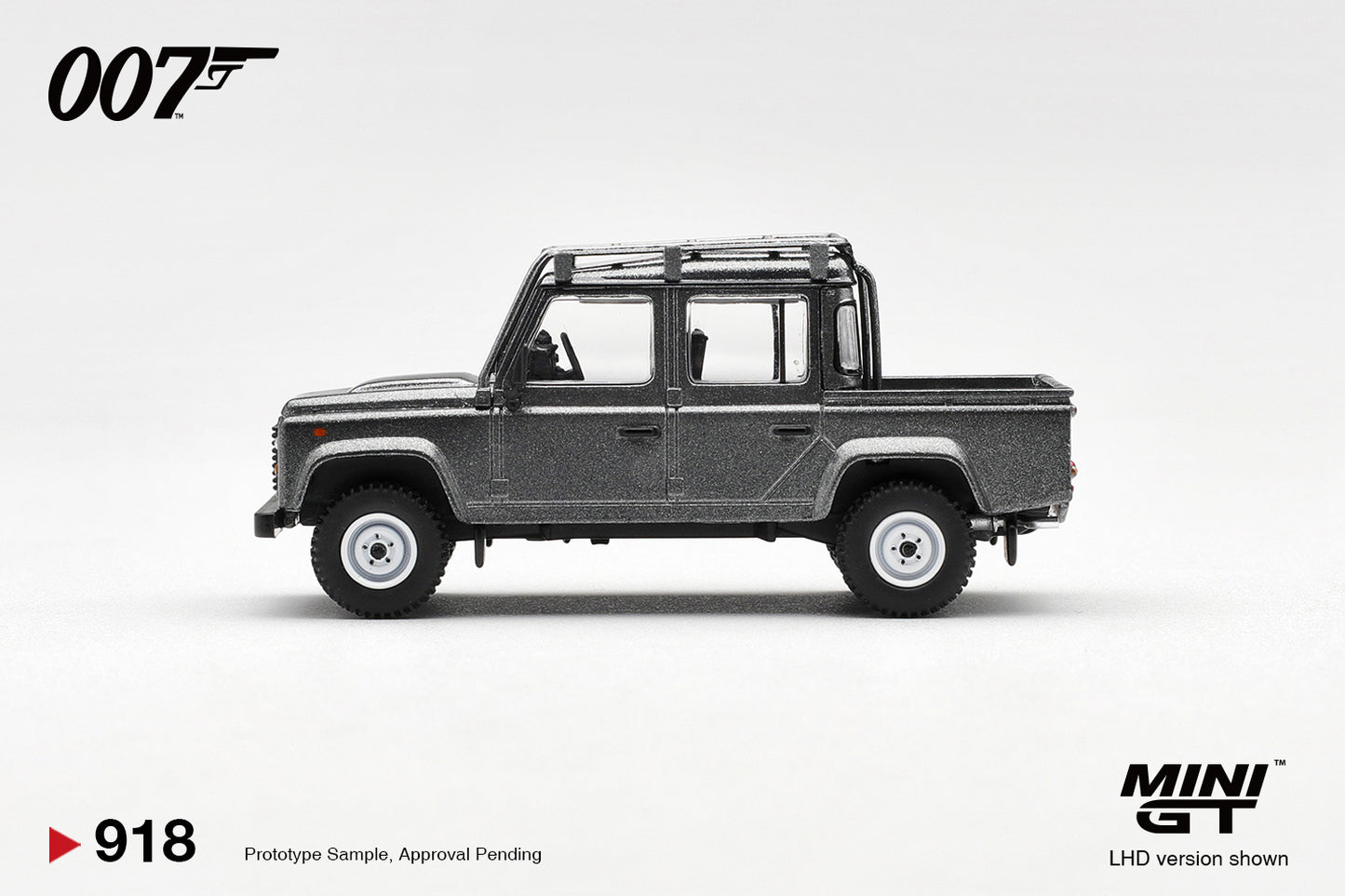 Mini GT 1:64 Land Rover Defender 110 Crew Cab “Skyfall” English Packaging (Copy)