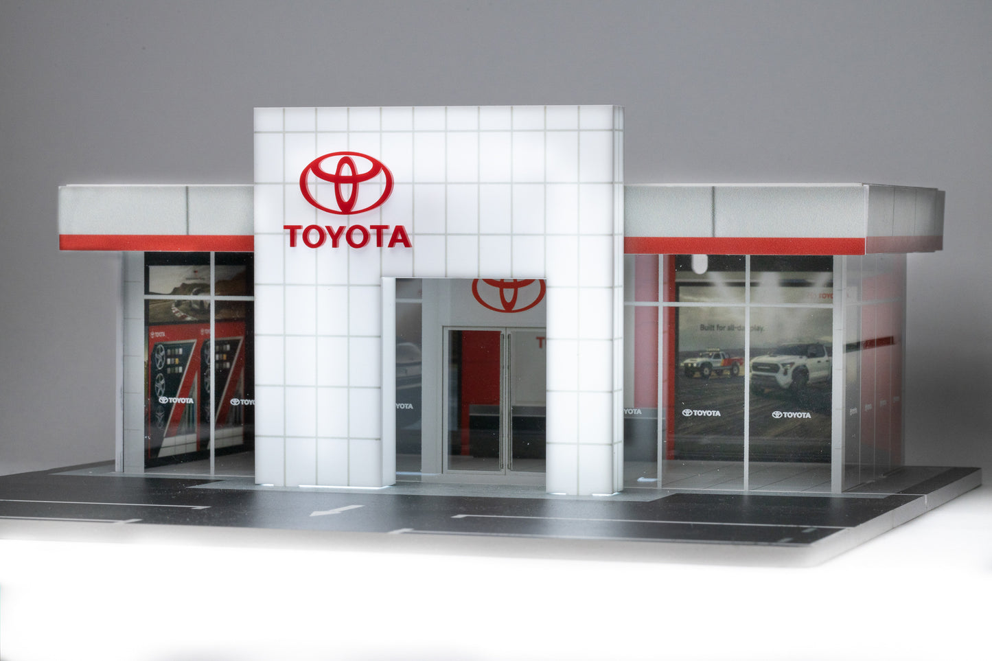 (Bundle) DiecastTalk 1/64 Toyota Tacoma Overland Cement Grey + Diorama