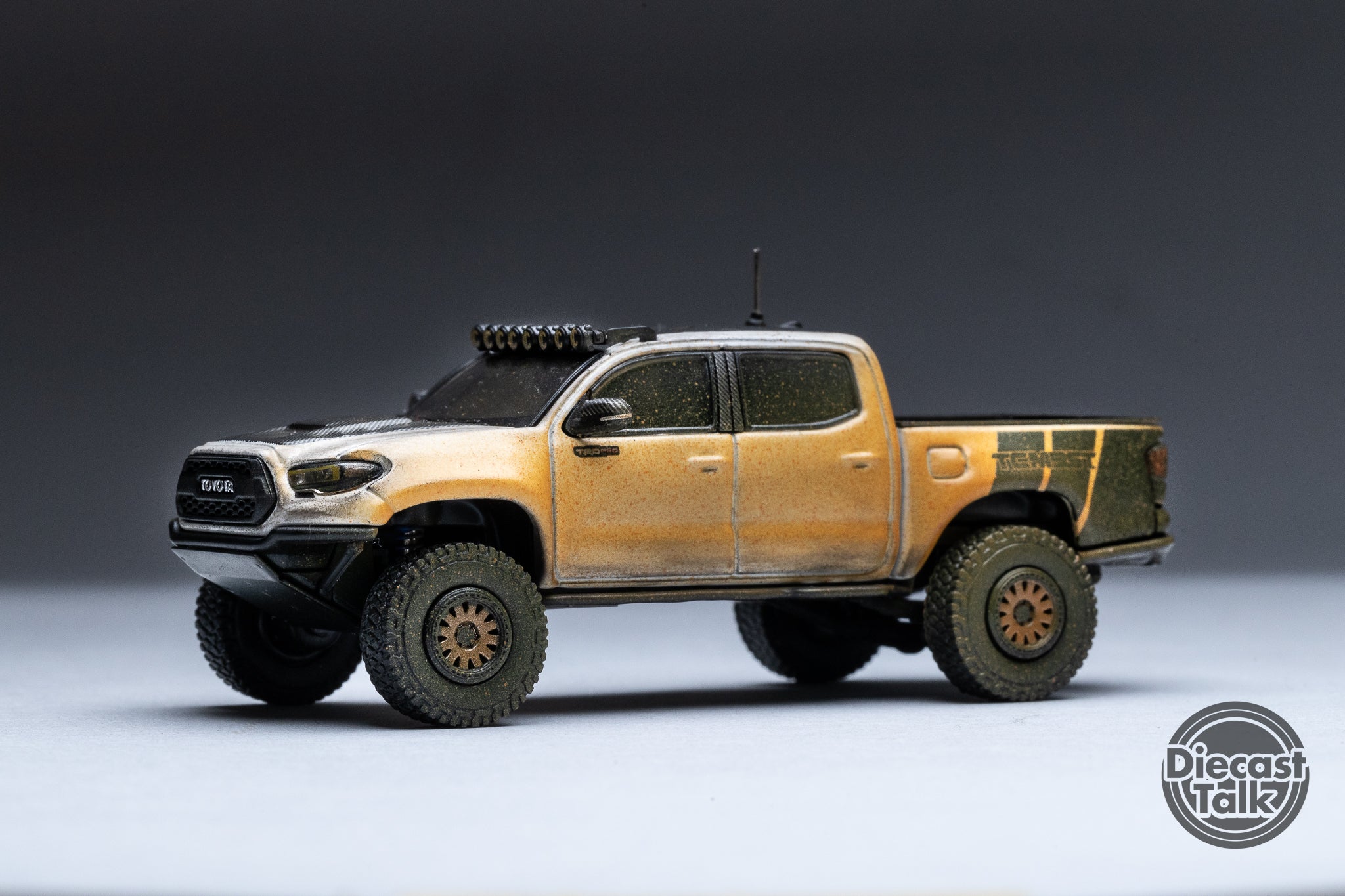 GCD トヨタ・タコマ・プレランナー PUGZ TRD (チェイスカー) GCD DiecastTalk Exclusive 1/64 Toyota Tacoma Pre-Runner PUGZ TRD PRO W