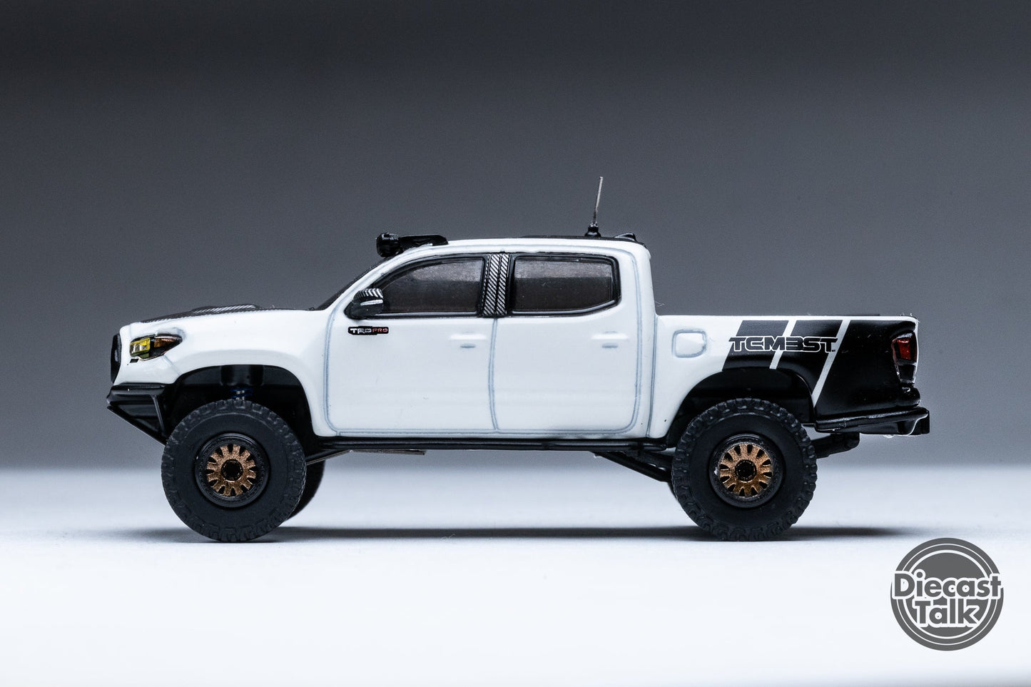 GCD DiecastTalk Exclusive 1/64 Toyota Tacoma Pre-Runner PUGZ TRD PRO Widebody Ltd 1008pcs