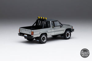 (Pre order) GCD DiecastTalk Exclusive 1/64 Toyota 1985 Hilux SR5 Xtracab Black Ltd 1400pcs