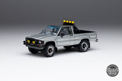 GCD DiecastTalk Exclusive 1/64 Toyota 1985 Hilux SR5 Xtracab Black Ltd 1400pcs