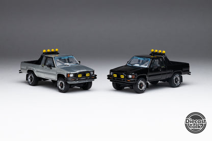 (Bundle) DiecastTalk 1/64 Toyota Hilux SR5 Xtracab Black + Secret Car