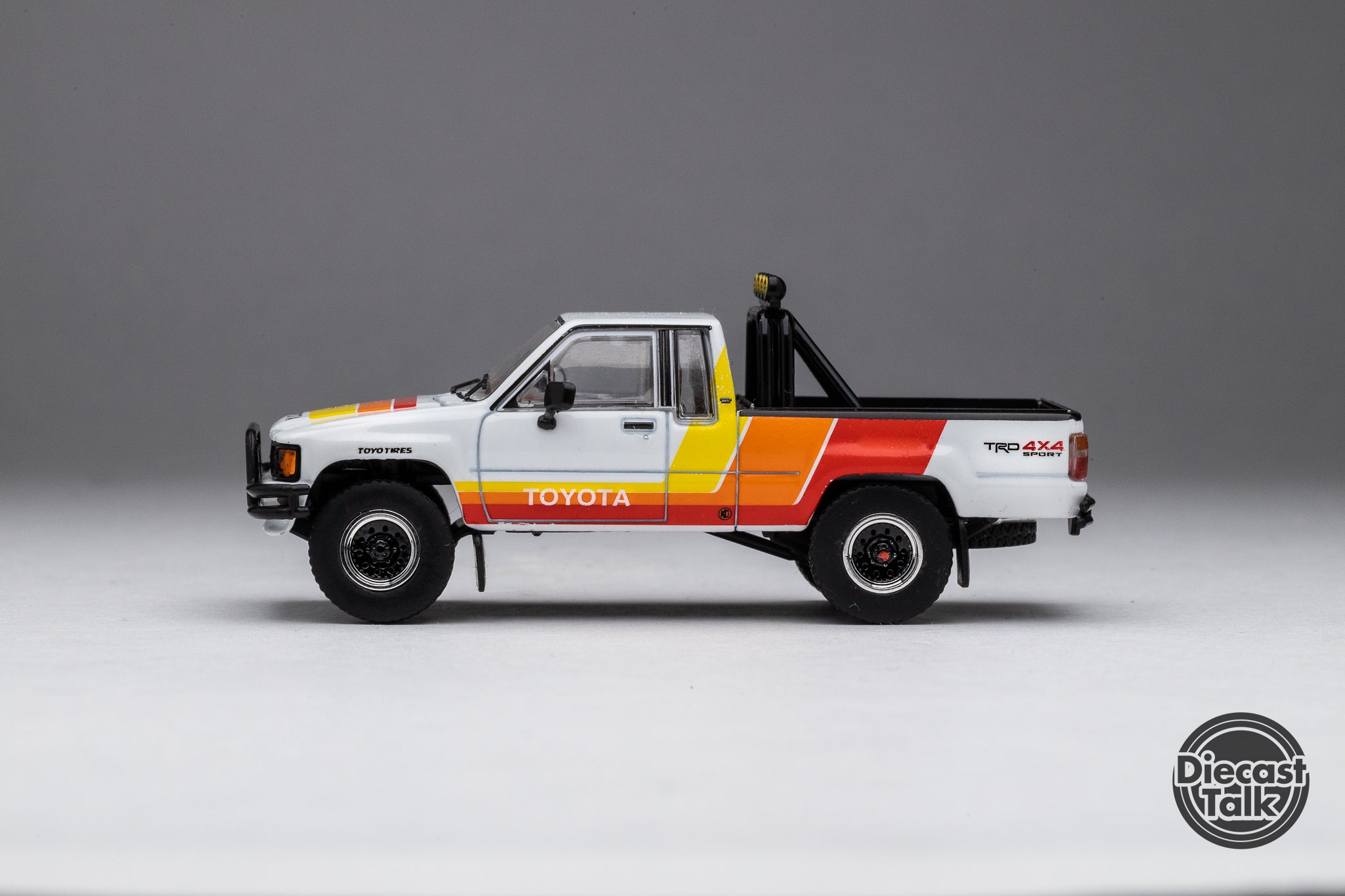 GCD DiecastTalk Exclusive 1/64 Toyota Hilux + Tacoma TRD Box set Ltd 1