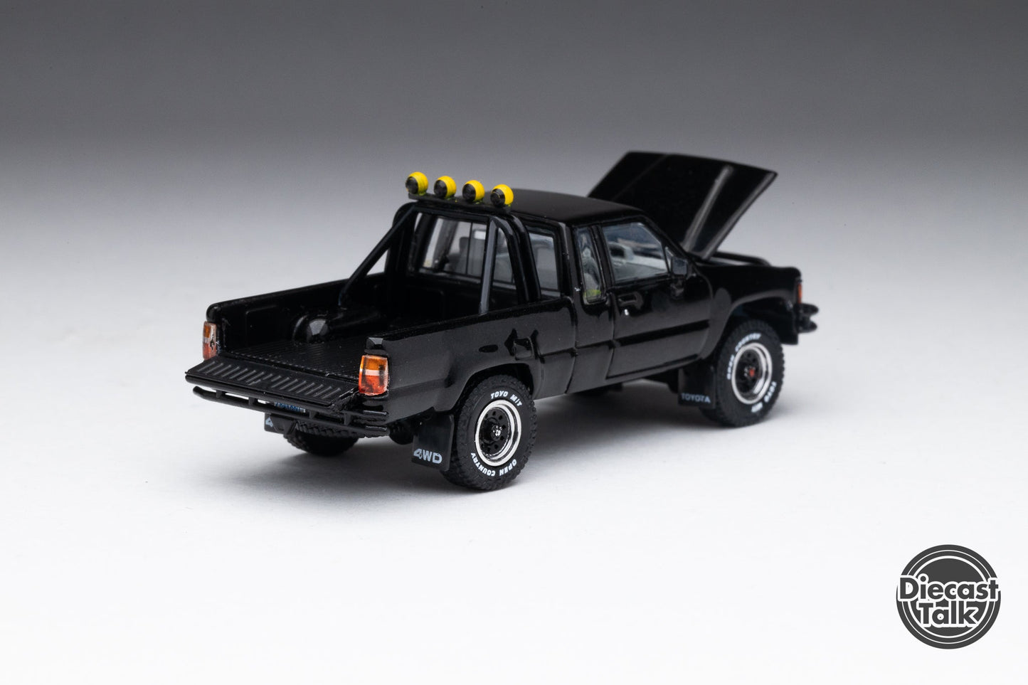 GCD DiecastTalk Exclusive 1/64 Toyota 1985 Hilux SR5 Xtracab Black Ltd 1400pcs