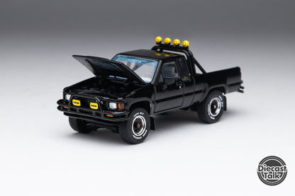 (Bundle) DiecastTalk 1/64 Toyota Hilux SR5 Xtracab Black + Secret Car