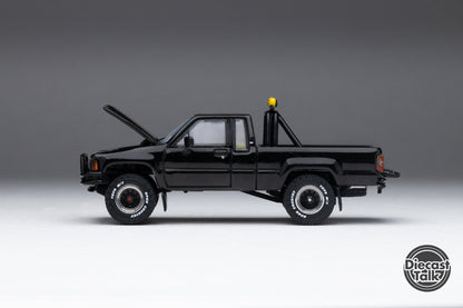 GCD DiecastTalk Exclusive 1/64 Toyota 1985 Hilux SR5 Xtracab Black Ltd 1400pcs