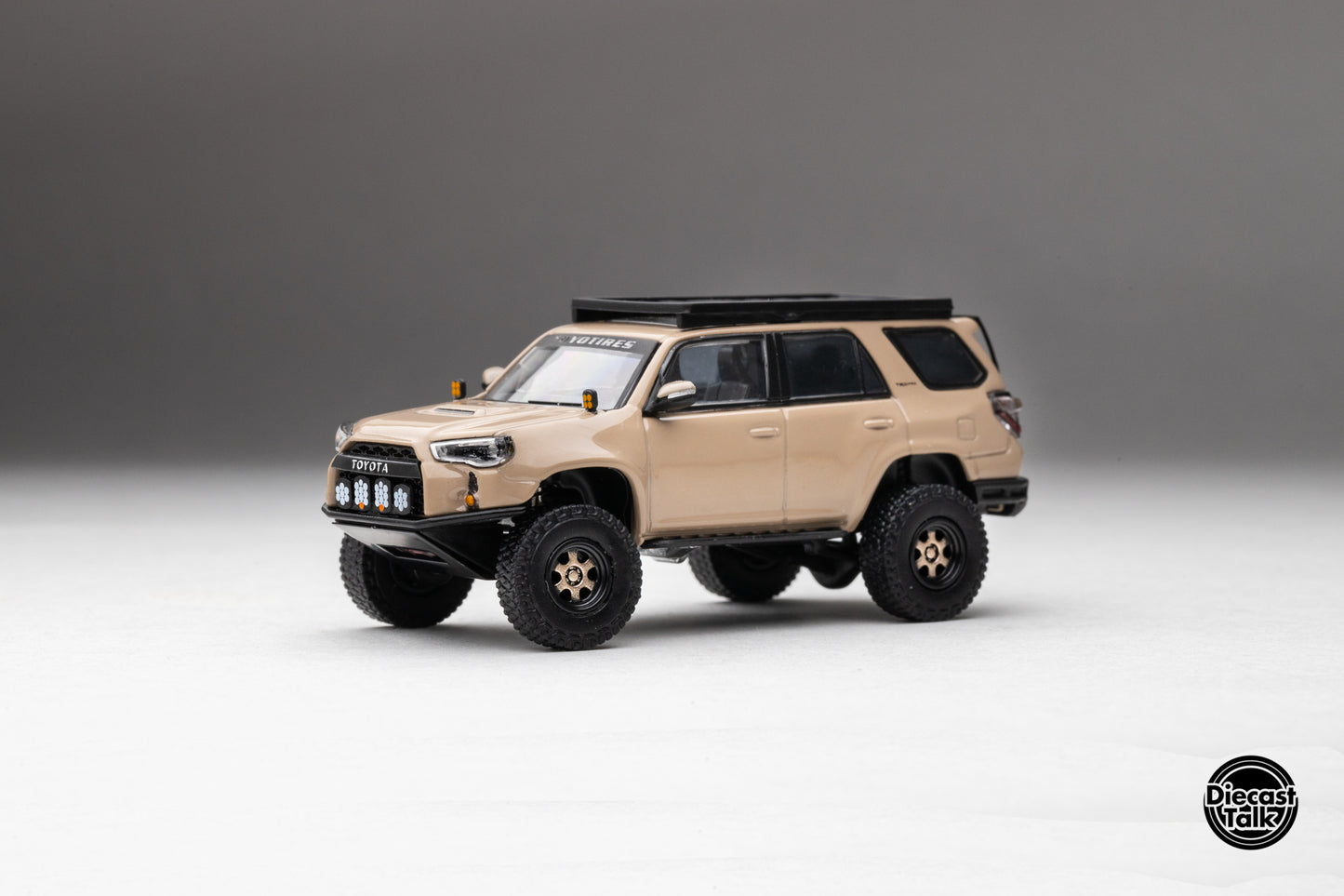 DiecastTalk Exclusive 1/64 Toyota 4Runner Pre-Runner (Madpews) with dog and accessories