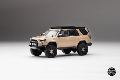 DiecastTalk Exclusive 1/64 Toyota 4Runner Pre-Runner (Madpews) with dog and accessories