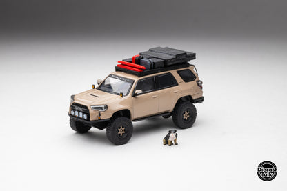DiecastTalk Exclusive 1/64 Toyota 4Runner Pre-Runner (Madpews) with dog and accessories