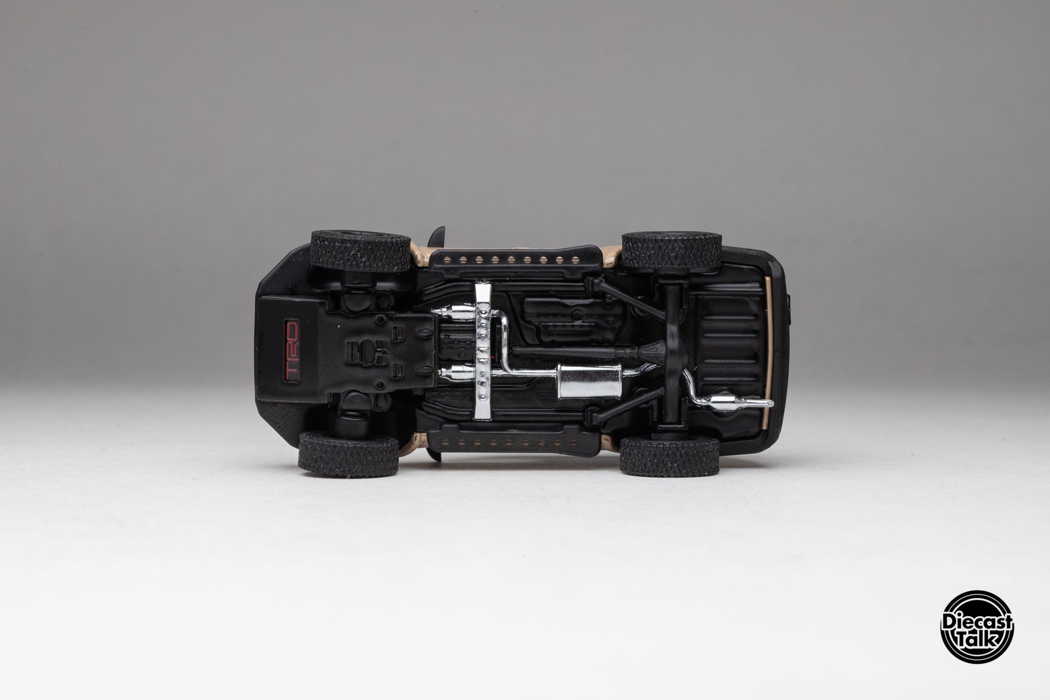 DiecastTalk Exclusive 1/64 Toyota 4Runner Pre-Runner (Madpews) with do