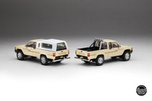 Load image into Gallery viewer, DiecastTalk Exclusive 1/64 Toyota 1985 Hilux SR5 Xtracab Beige with Accessories