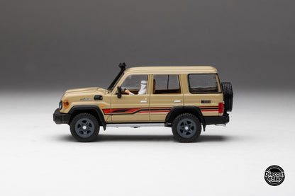 DiecastTalk Arab Exclusive GCD 1/64 Toyota Land Cruiser 70 series with figures