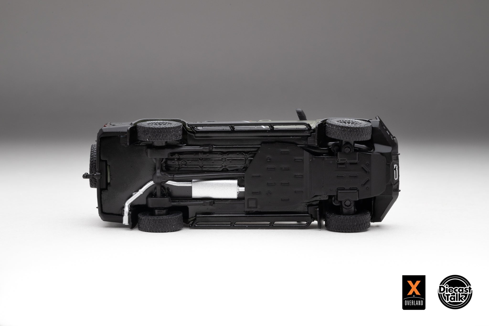 チォーネコン XOverland x DiecastTalk 1/64 Toyota Tundra Orion Africa Expedition