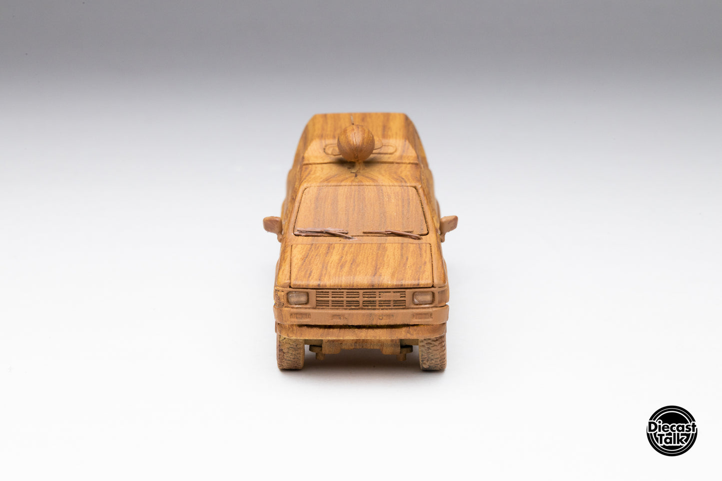 (VIP Membership 2026) GCD DiecastTalk Exclusive 1/64 Toyota Hilux SR5 4x4 Woody Edition