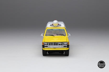 GCD DiecastTalk Exclusive 1/64 Toyota Hilux SR5 Delivery Truck