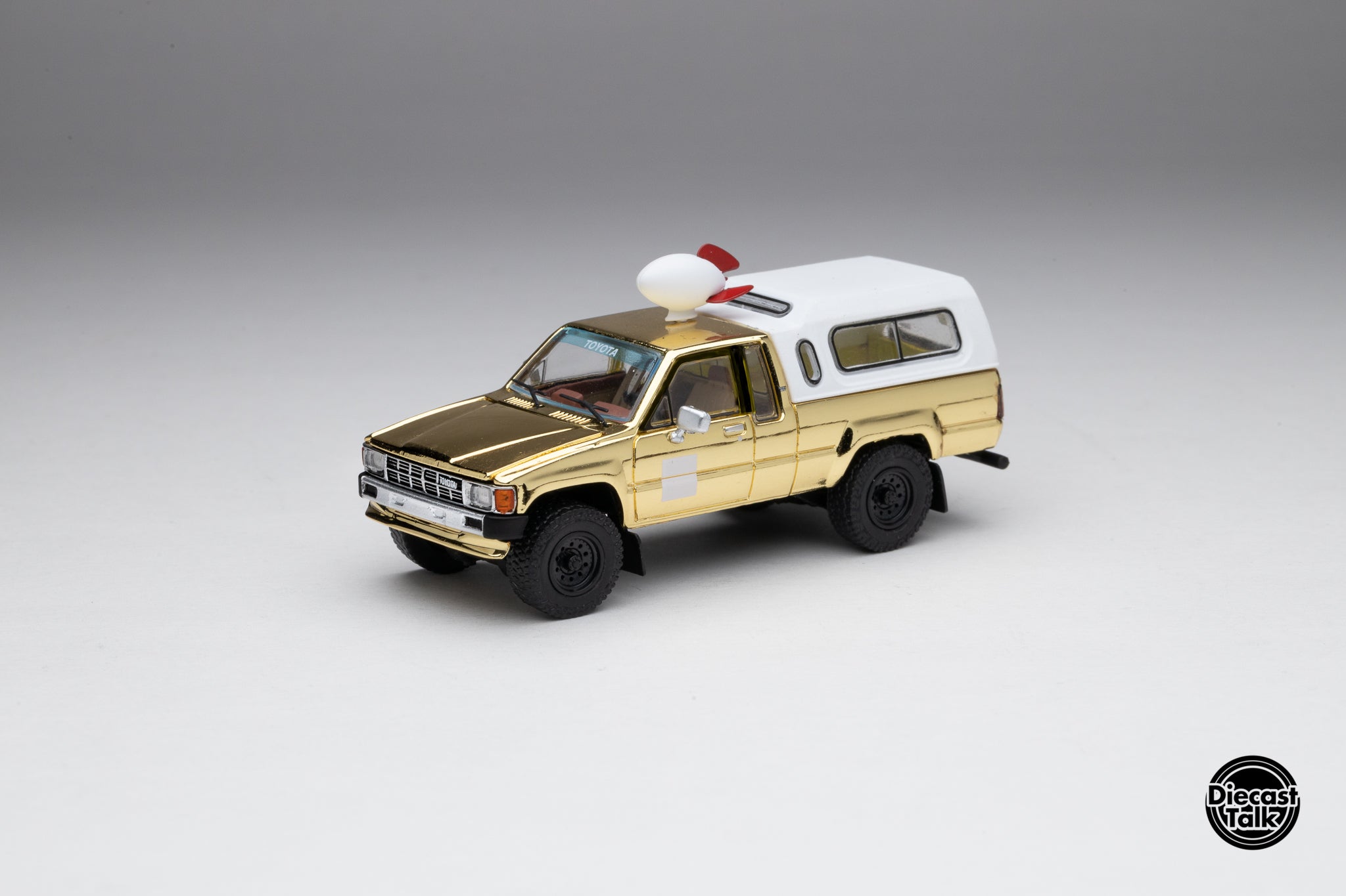 GCD DiecastTalk Exclusive 1/64 Toyota Hilux SR5 Delivery Truck