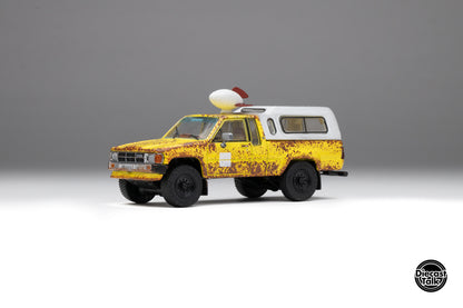 GCD DiecastTalk Exclusive 1/64 Toyota Hilux SR5 Delivery Truck